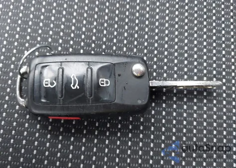 2017 Volkswagen Passat 1.8T S z USA, uszkodzony, nr VIN 1VWAT7A3XHC017909